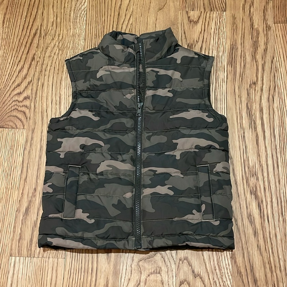 Gymboree Boys Puffer Vest Zip Up Camouflage Size 2T-3T.